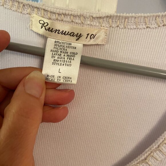 Runway ladies tank - Picture 3 of 4